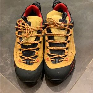 Mammut hiking shoes